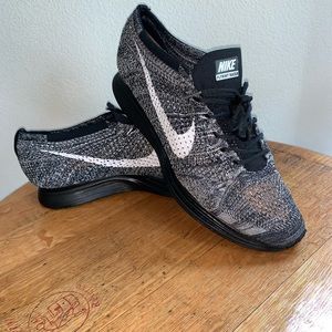 Nike Flyknit Racer Oreo 2.0